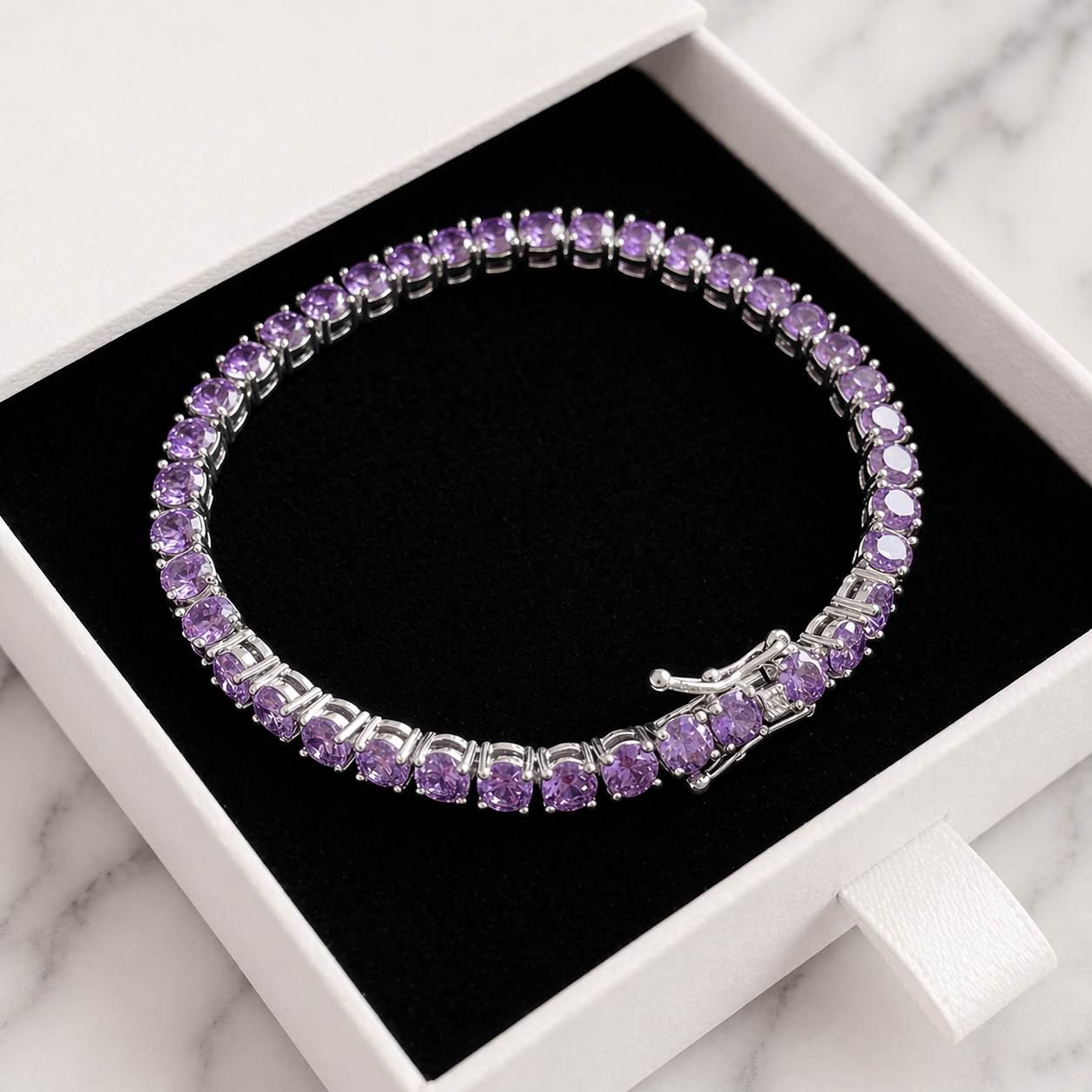 White Gold / 7.90 Inches