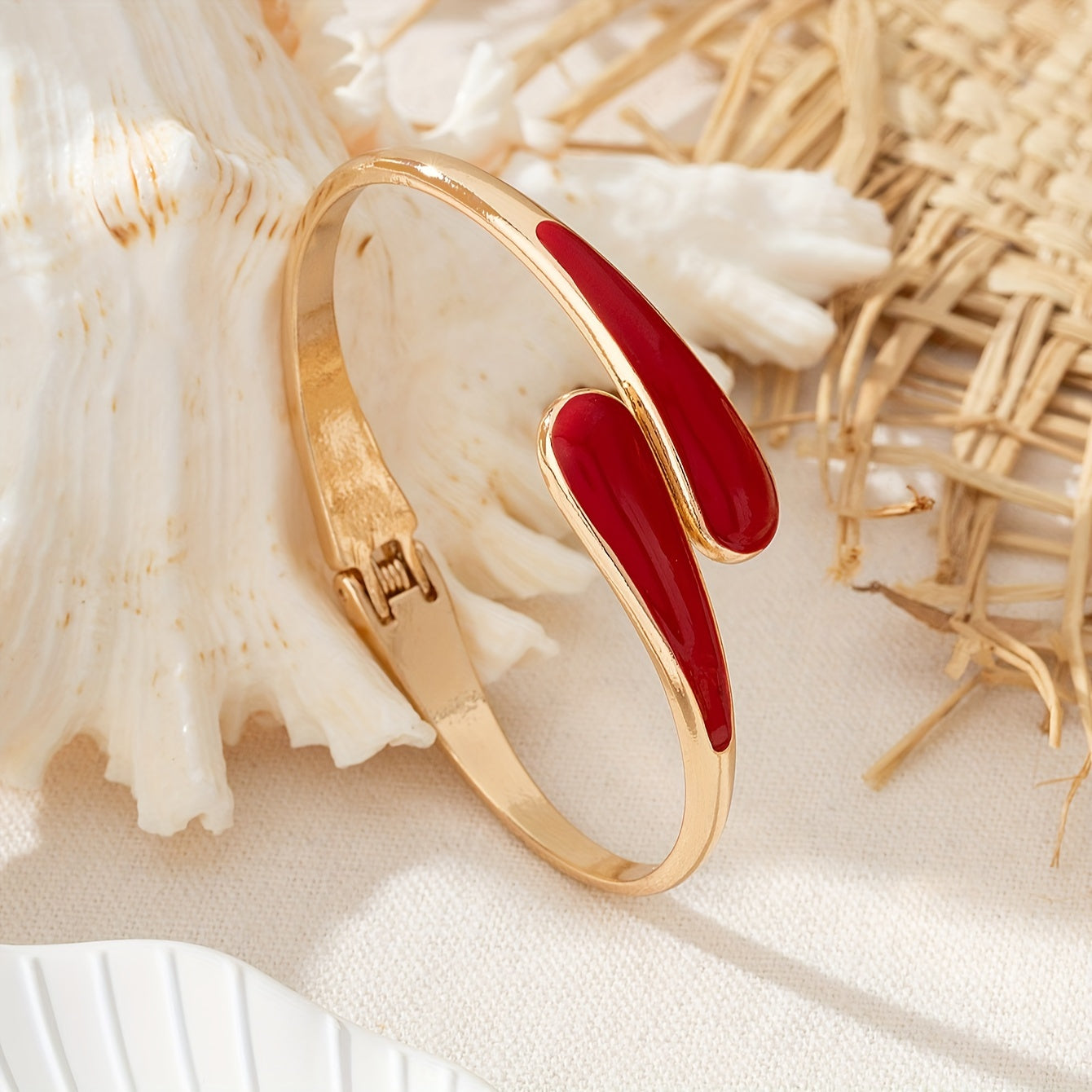 Red / Adjustable